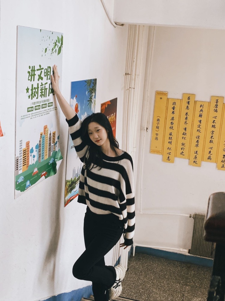 金.-辽宁省·大连市·西岗区-抖音 快手 微博-舞蹈生，可以接一些衣服首饰啥的，短视频带货、免费试用、视频VLOG创造