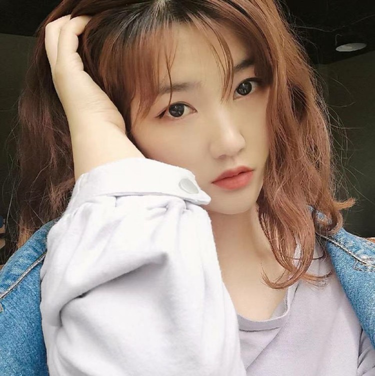 星星-四川省·宜宾市·叙州区--短视频带货，买家秀，衣服，化妆品，包包，首饰都可，擅长拍照，表现力较好，可盐可甜