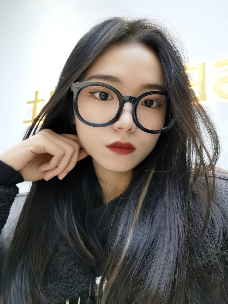 媄研社~少司命(薇)-安徽省·合肥市·蜀山区-抖音-化妆师职业,接受服装.饰品.包包.鞋子.美甲.化妆品寄拍,会修图