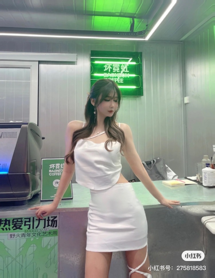 悦宝宝🎀-河南省·郑州市·二七区--身高165 体重50 擅长美妆 街拍 婚样 寄拍 约拍 探店拍摄 抖音粉丝2000➕ 会修图会拍照 可接首饰美瞳 寄拍