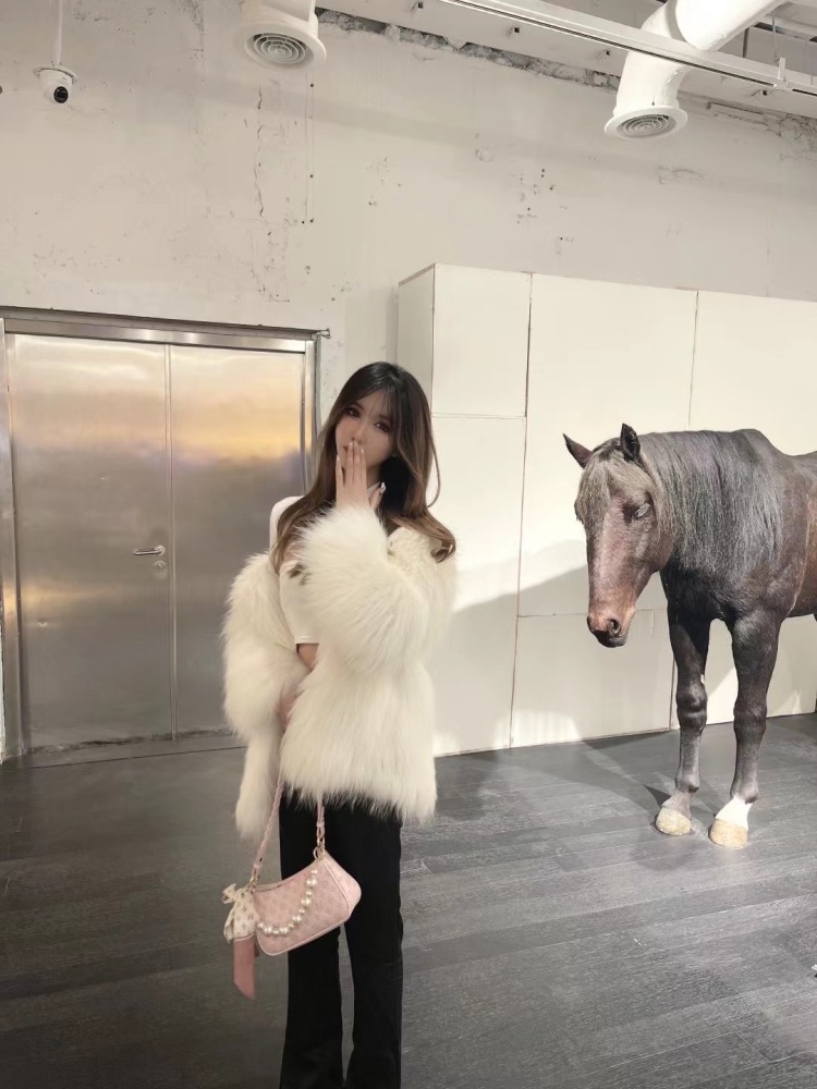 悦宝宝🎀-河南省·郑州市·二七区--身高165 体重50 擅长美妆 街拍 婚样 寄拍 约拍 探店拍摄 抖音粉丝2000➕ 会修图会拍照 可接首饰美瞳 寄拍