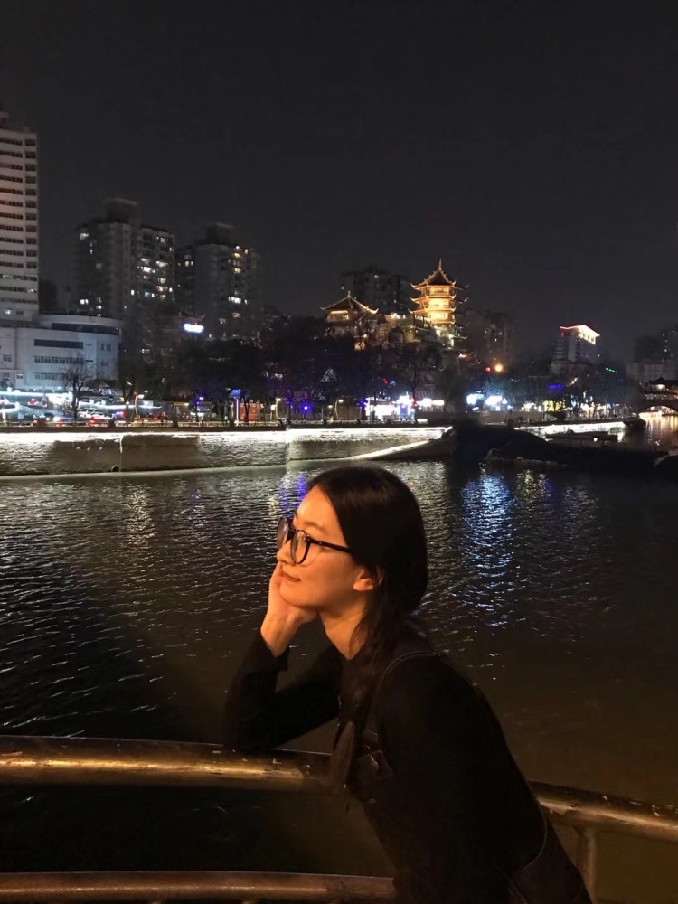 mm: )-河北省·保定市·高碑店市--可以买家秀 发布某红薯测评 身高163体重95-97 样貌清新