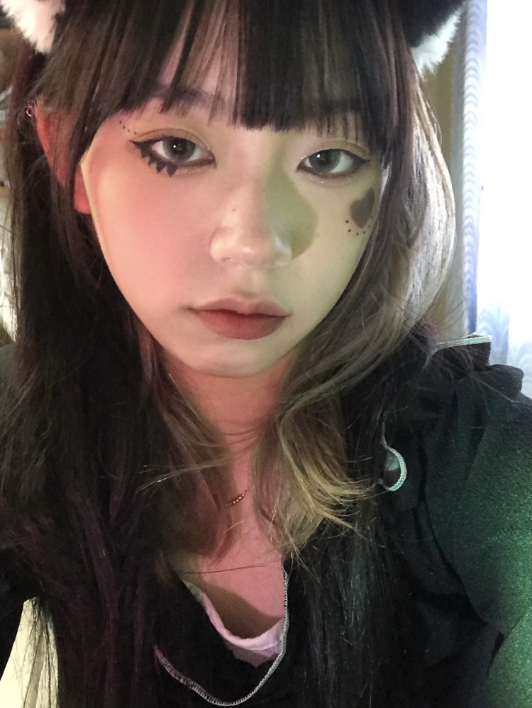 BarbiE🧸-浙江省·宁波市·鄞州区--化妆、穿搭、vlog拍摄、摄影、剪辑都可以 本人相貌端正
160 90斤
可接化妆品 衣服 饰品 都可以
不接暴露的衣服
出图效果保证满意