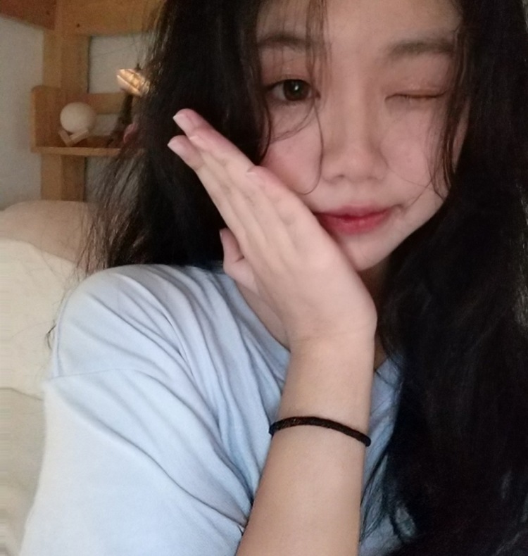 芽-山东省·青岛市·市北区--会p图!!可帮p氛围感照片可按照要求修改!
接收寄拍!帽子、饰品、衣服、手机壳、美瞳、美妆均可!!!时间充裕!
可帮配音!声音甜美!时间自由
可做买家秀!评论照片均可!!!
身高160体重100