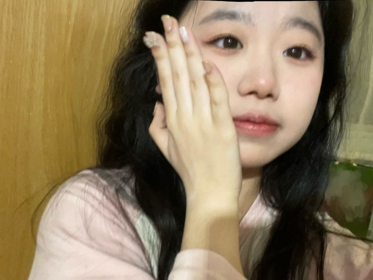 芽-山东省·青岛市·市北区--会p图!!可帮p氛围感照片可按照要求修改!
接收寄拍!帽子、饰品、衣服、手机壳、美瞳、美妆均可!!!时间充裕!
可帮配音!声音甜美!时间自由
可做买家秀!评论照片均可!!!
身高160体重100