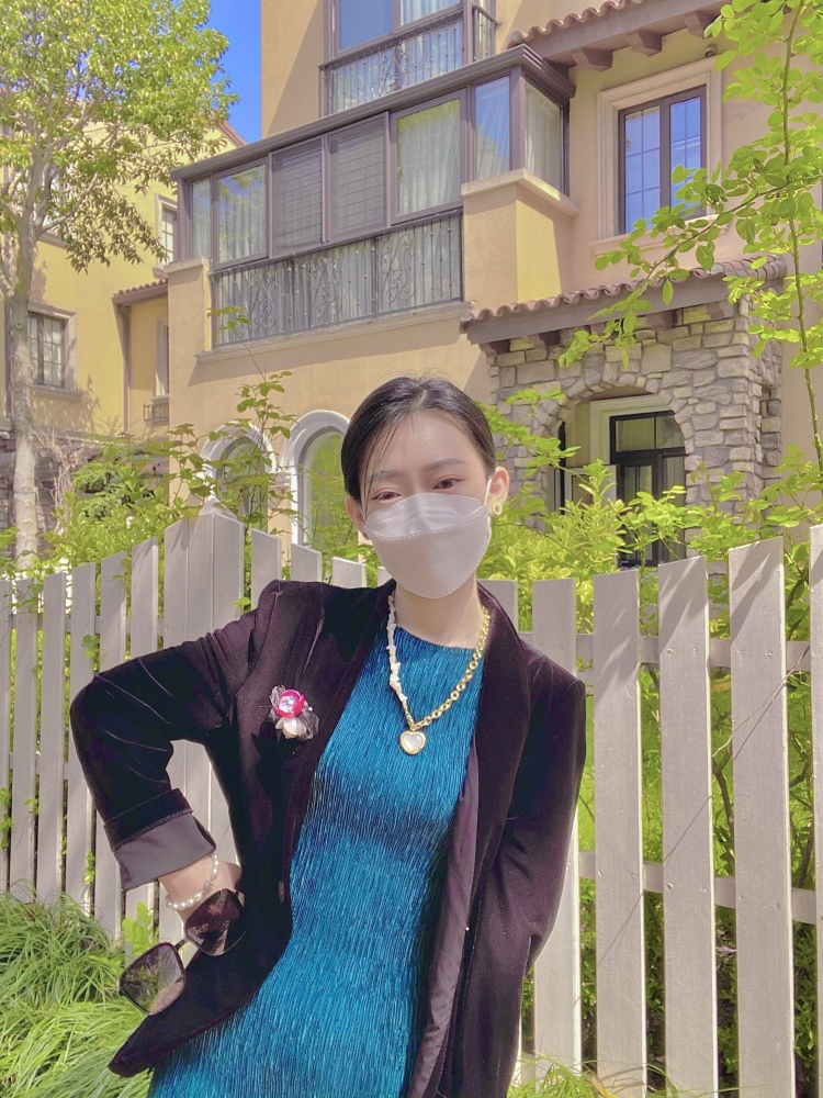 南枝-上海市·上海市·嘉定区-抖音/微博/某红薯-喜欢穿搭
身体比例协调
自己拍摄
自己p图
出图快
各种风格都可驾驭