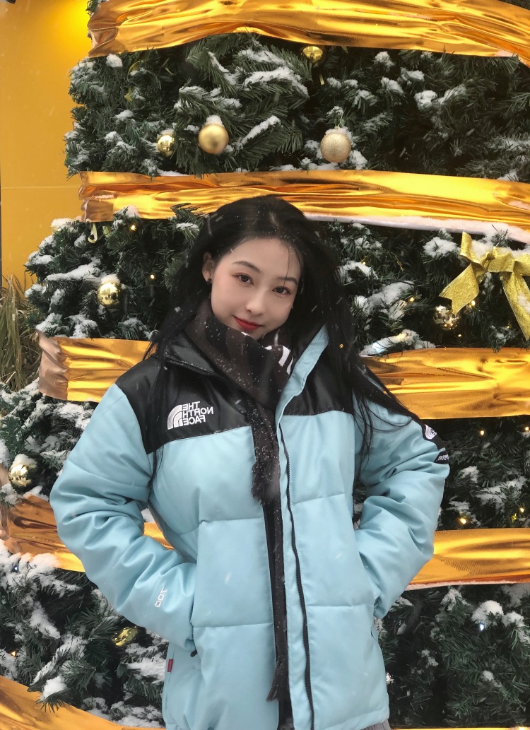 小心台阶-黑龙江省·佳木斯市·向阳区-抖音 微博 某红薯-擅长舞蹈 摄影 修图  风格多样
买家秀、种草带货 直播带货、短视频芾货、私域流量推广 视频vlog创作、开箱测评、免费试用、探店打卡 社群推广 校园推广