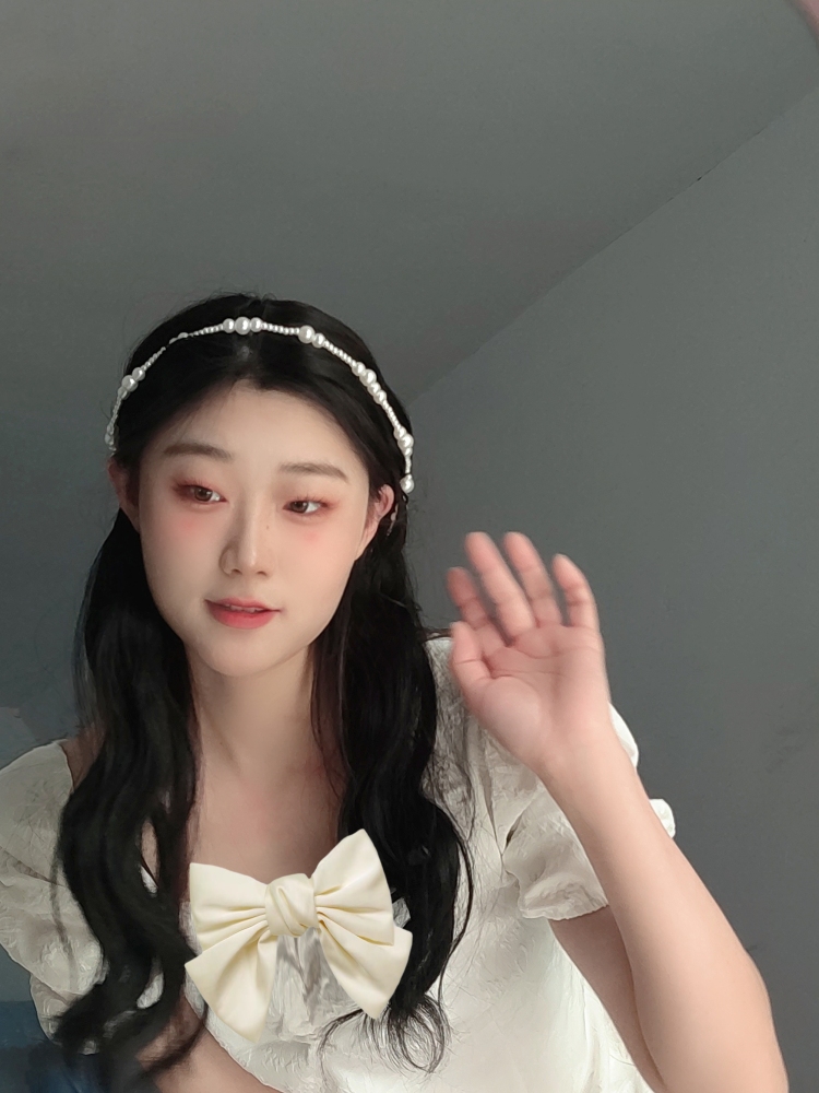 艾特箴-河南省·郑州市·管城回族区--接寄拍   衣服  鞋子等都可接
自己会拍照   会p图   各样风格都能驾驭
身高162   体重96