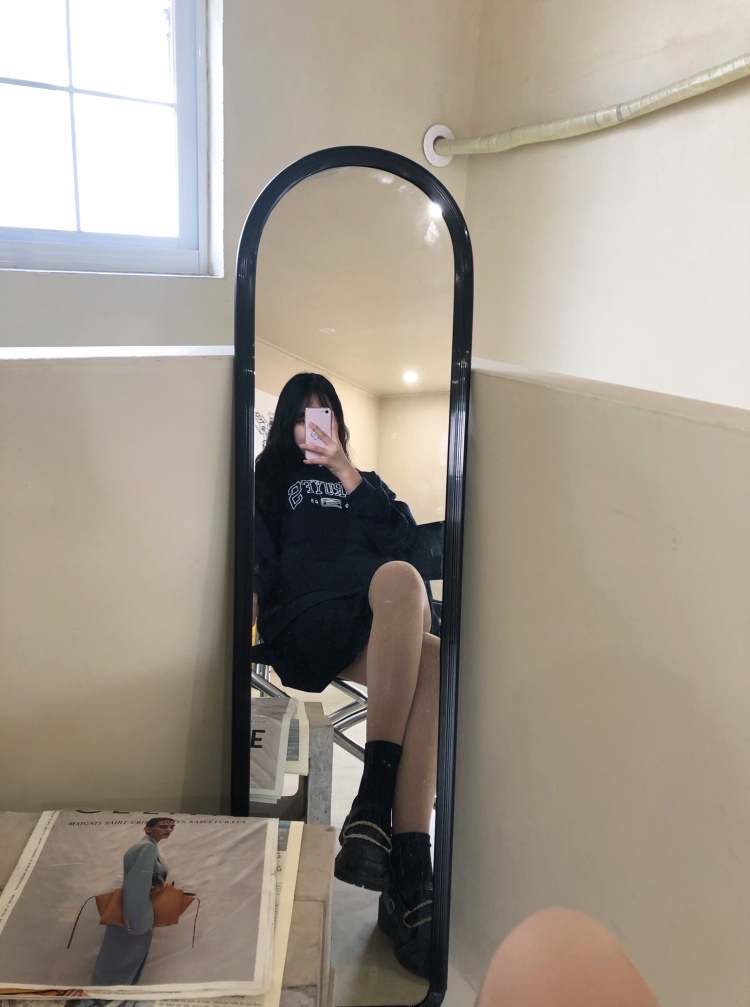 鸣蜩二九-江苏省·苏州市·相城区-抖音 某红薯-身高173cm 体重47kg
可接衣服 包包 美甲 饰品
出片快 会p图