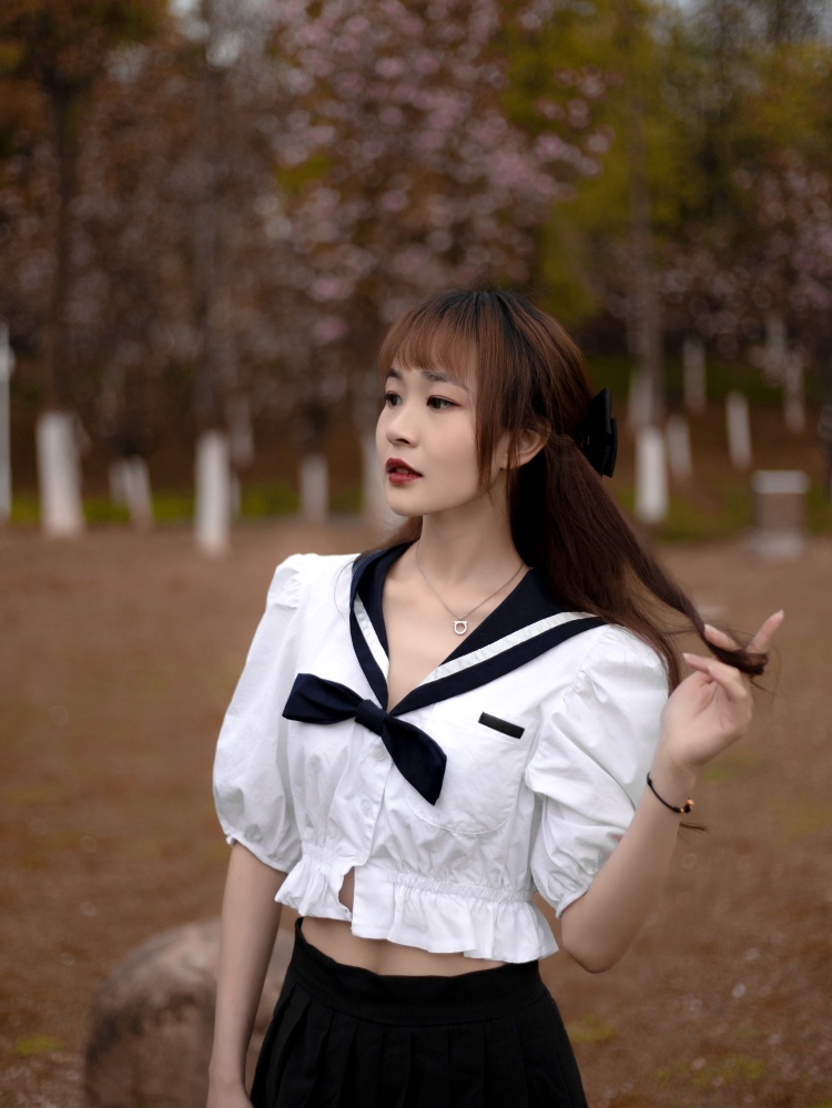 Coisini-湖南省·长沙市·长沙县-抖音 微博-身高155 体重80斤,平时喜欢跟小姐妹出去探店打卡拍照,会拍照和p图。目前待业,想接一些买家秀和寄拍,饰品,帽子,衣服,包包都可以的,欢迎诚信商家!
年龄:23
身高:155CM
体重:40KG