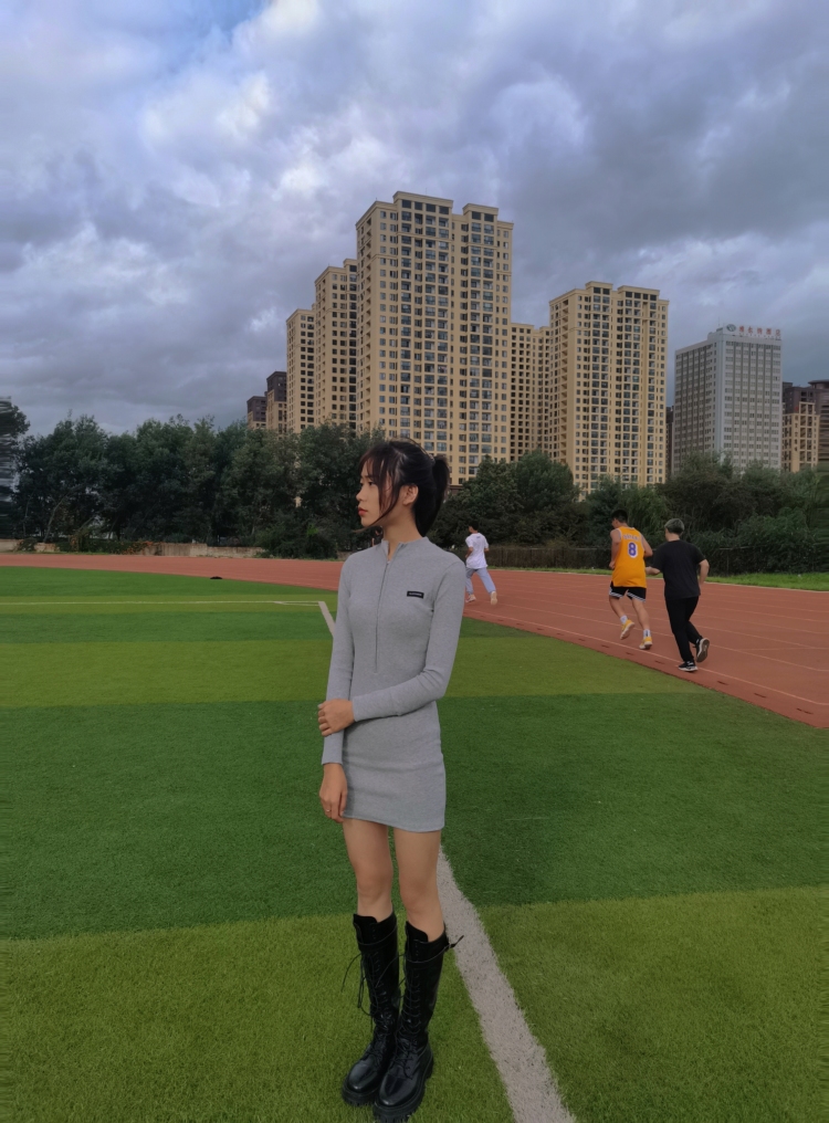 Y.u-云南省·昆明市·嵩明县-抖音:豆豆呐-做买家秀,做寄拍模特,身高167,身高94,裙子,衣服裤,大家可以联系我。才艺一般般。