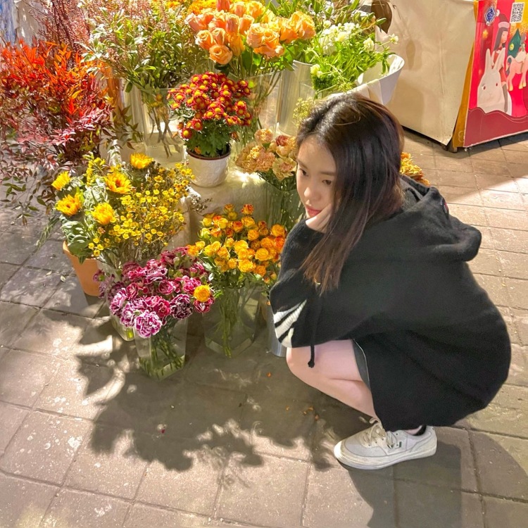 🌈-广东省·广州市·荔湾区--接寄拍,自拍,身高165cm,体重108g,衣服包包鞋子都可