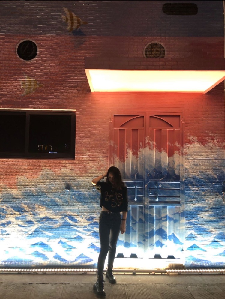 🌈-广东省·广州市·荔湾区--接寄拍,自拍,身高165cm,体重108g,衣服包包鞋子都可
