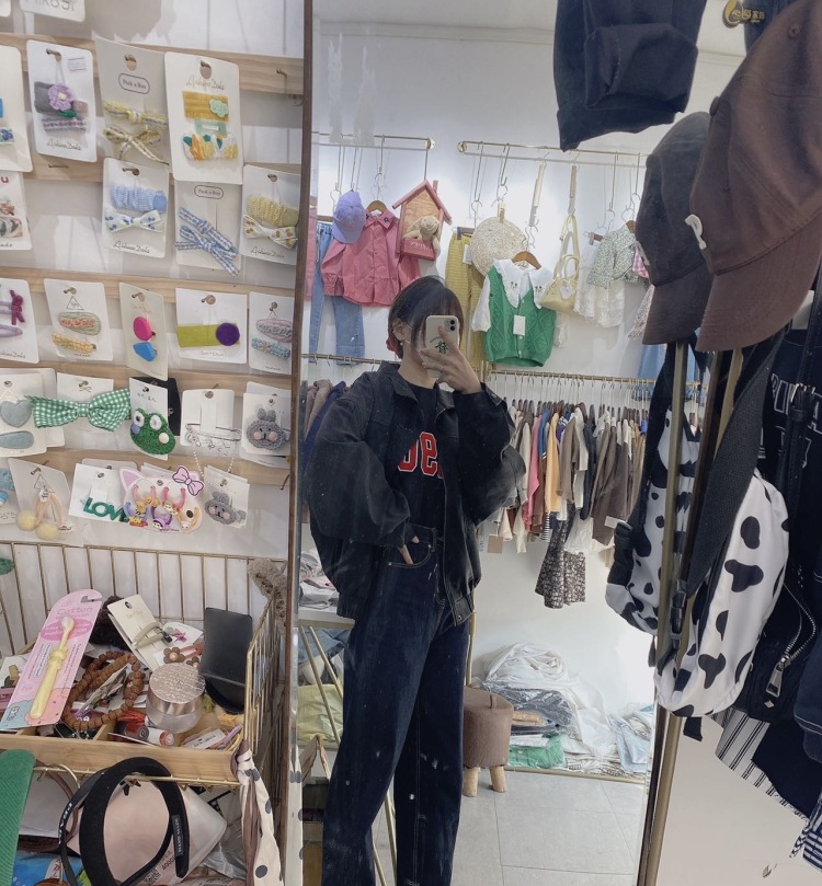是树苗啊-河南省·商丘市·梁园区-小路别乱撞-求拍买家秀 文艺青年 喜欢拍各种服装和静物 手好看 可拍戒指手表手链