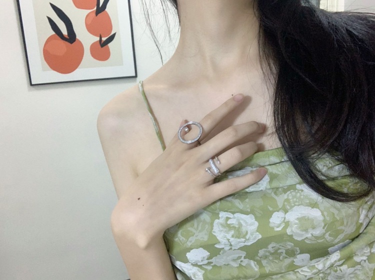 小肥羊-江西省·南昌市·青山湖区--身高174体重47kg接饰品、衣服、包包等寄拍~
有需要的商家可以找我