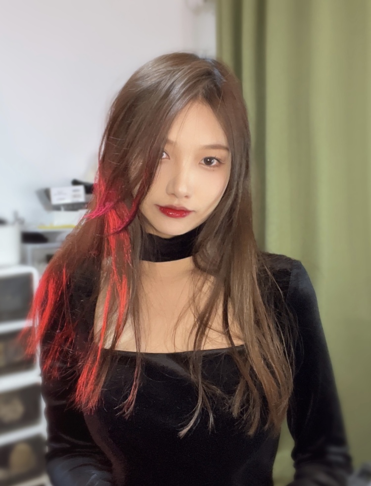 Cathy-上海市·上海市·嘉定区-抖音 某红薯 b站 快手 微博-身高:170
体重:53kg
三维：85 67 95
身材好颜值佳，可塑性强，配合度高
高效便宜性价比高，价格可沟通
会化妆，会搭配，会跳舞，会后期，可辣可甜
寄拍/置换：美妆 衣服 饰品等