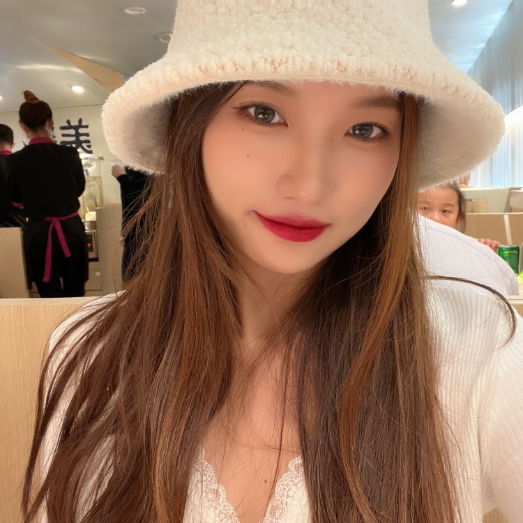 Cathy-上海市·上海市·嘉定区-抖音 某红薯 b站 快手 微博-身高:170
体重:53kg
三维:85 67 95
身材好颜值佳,可塑性强,配合度高
高效便宜性价比高,价格可沟通
会化妆,会搭配,会跳舞,会后期,可辣可甜
寄拍/置换:美妆 衣服 饰品等