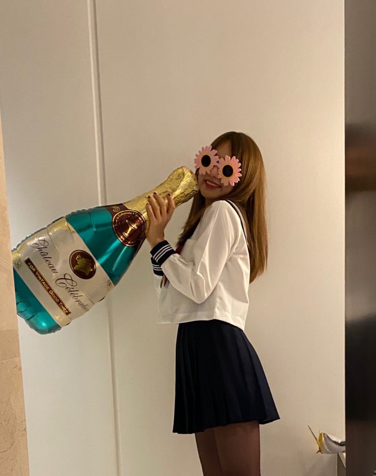 Cathy-上海市·上海市·嘉定区-抖音 某红薯 b站 快手 微博-身高:170
体重:53kg
三维：85 67 95
身材好颜值佳，可塑性强，配合度高
高效便宜性价比高，价格可沟通
会化妆，会搭配，会跳舞，会后期，可辣可甜
寄拍/置换：美妆 衣服 饰品等