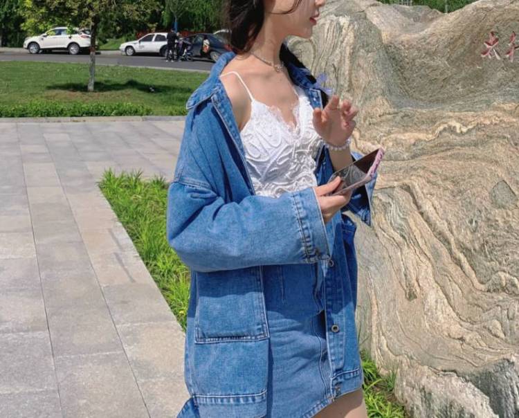 八月-河南省·郑州市·管城回族区-抖音 微博 某红薯-身高162 体重93 ,会拍照会p图,时间充裕。 接买家秀 寄拍 衣服鞋子饰品都可