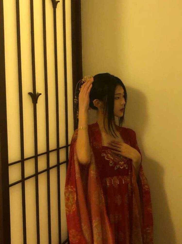 小蛇-浙江省·宁波市·象山县-抖音快手-种草带货,直播带货,可挂小黄车,接寄拍送拍,价格可谈,诚信合作