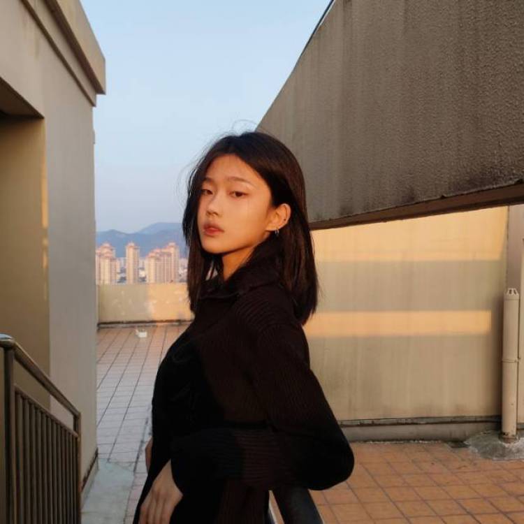 小蛇-浙江省·宁波市·象山县-抖音快手-种草带货,直播带货,可挂小黄车,接寄拍送拍,价格可谈,诚信合作