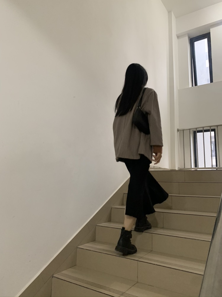 藏起来藏起来-四川省·眉山市·仁寿县-抖音 快手 某红薯-身高170 体重104
兼职模特 会拍照 会修图
接寄拍 衣服 鞋子 包包 饰品都可
出片效率高