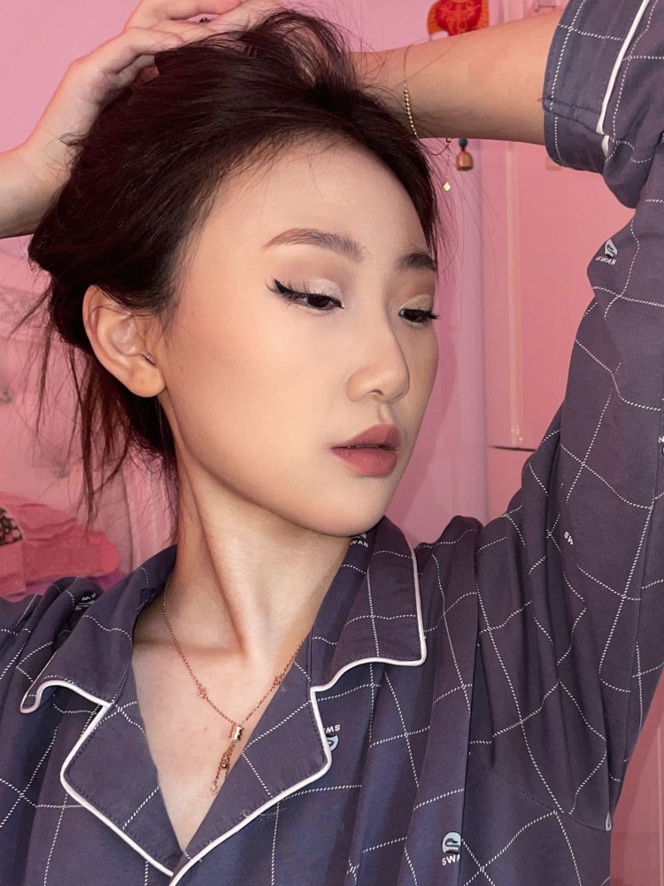 你脸红什么-内蒙古自治区·巴彦淖尔市·五原县--本人是美术生，身高172，体重92，可接寄拍，买家秀，平面模特兼职，短视频vlog创作