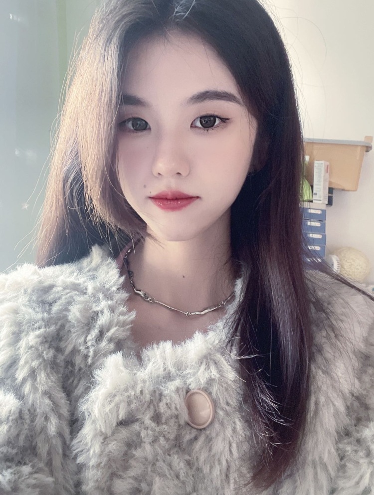 可乐小崽-云南省·曲靖市·宣威市-抖音，某红薯-身高158  体重40公斤，可接拍多种风格，图文和视频都可以。本人擅长搭配、拍照、修图，能够根据商品选择场景拍摄，出图质量高，效率高。