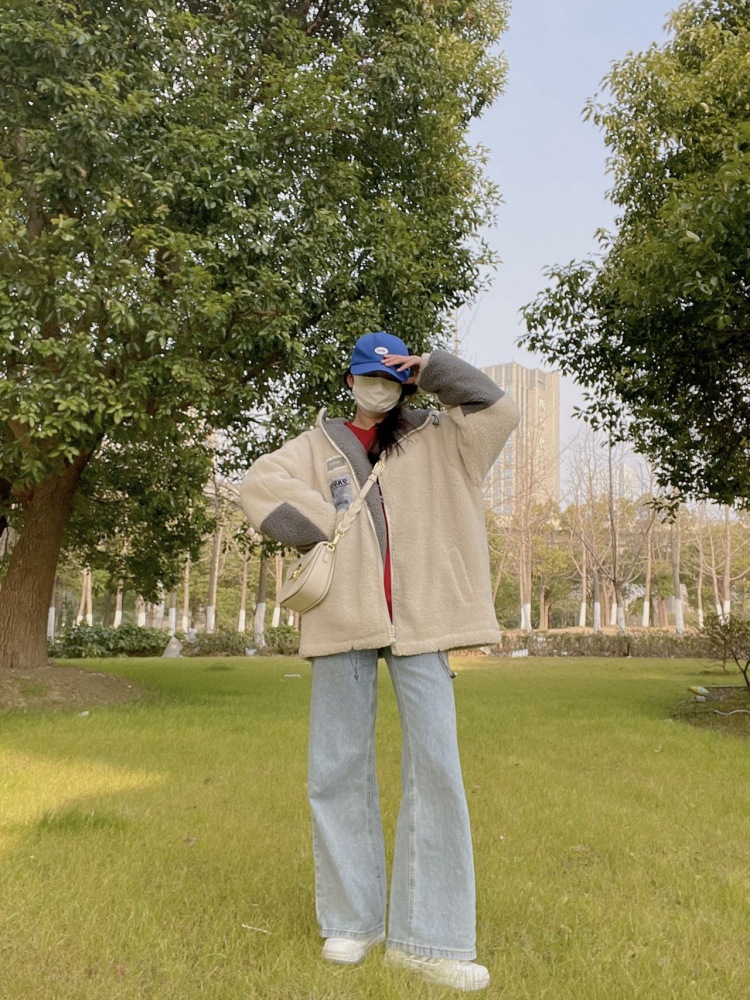 刘星悦-江苏省·南通市·港闸区--长期买家秀经验，可接买家秀，得物寄拍，会国标舞，擅长摄影，形象好气质佳