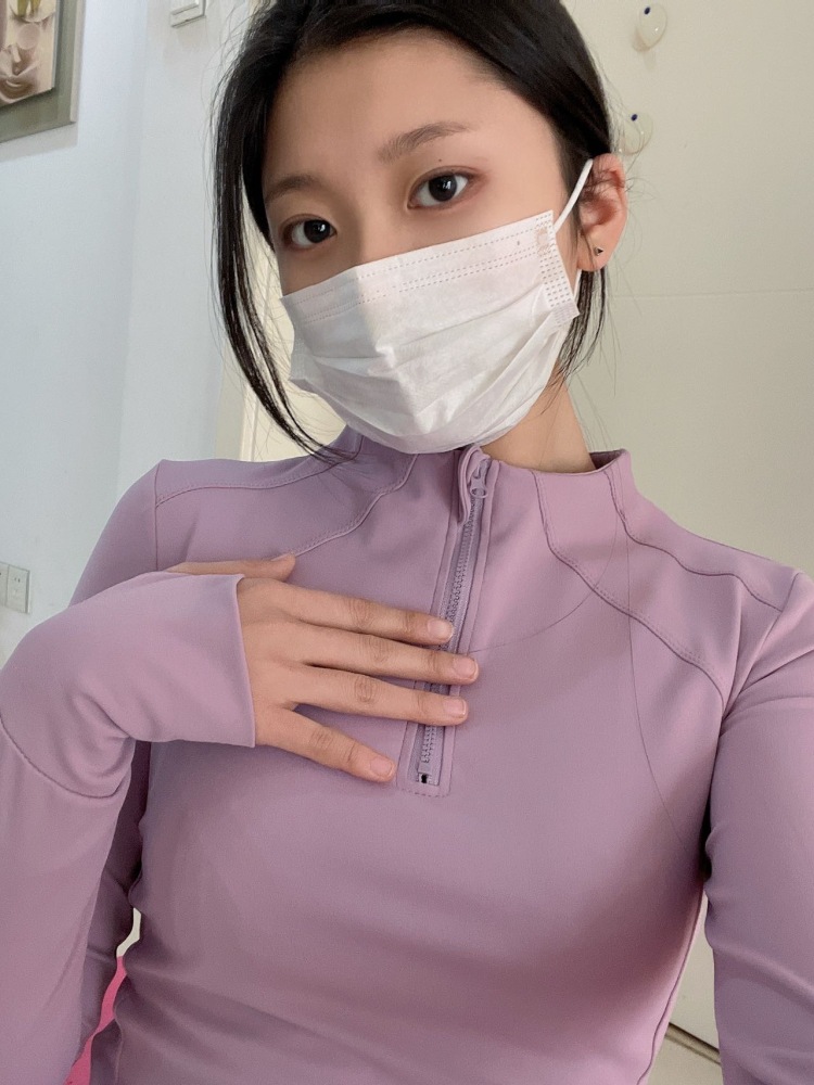 刘星悦-江苏省·南通市·港闸区--长期买家秀经验，可接买家秀，得物寄拍，会国标舞，擅长摄影，形象好气质佳
