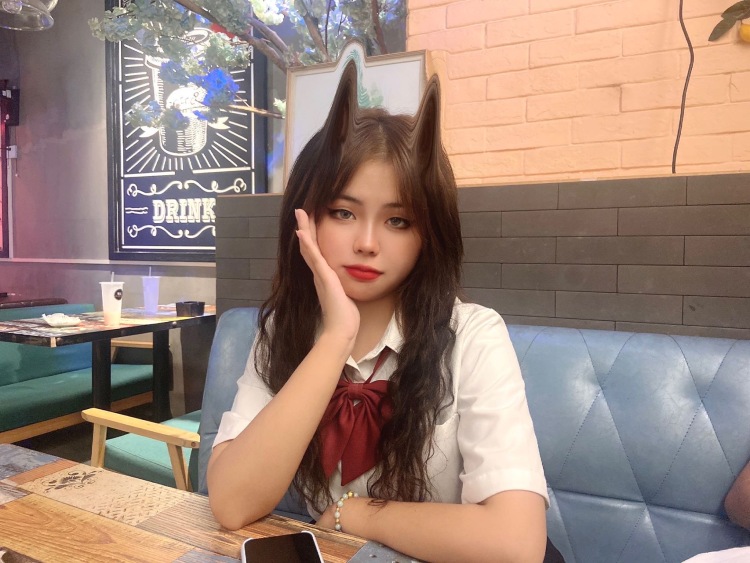 官方提醒-广西壮族自治区·钦州市·钦南区-抖音-Lolita,jk爱好者,平常各种风格都尝试,可A可甜,身高164体重120属于微胖女孩,之前当过一段时间主播,寄拍什么都可以商量,时间多,出片高