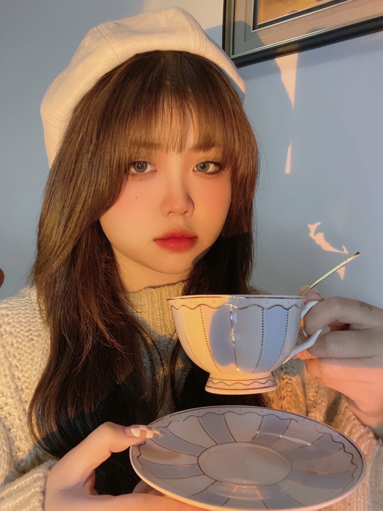 官方提醒-广西壮族自治区·钦州市·钦南区-抖音-Lolita,jk爱好者,平常各种风格都尝试,可A可甜,身高164体重120属于微胖女孩,之前当过一段时间主播,寄拍什么都可以商量,时间多,出片高