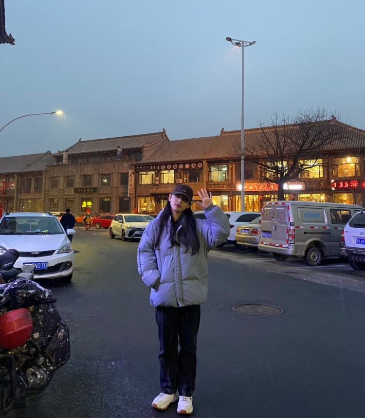小羊想睡觉.-内蒙古自治区·呼和浩特市·回民区-抖音 快手 某红薯 微博-本人是大二学生, 可以接买家秀 推广 寄拍模特 代言 , 会P图 会拍照。