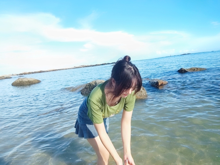 余宝-海南省·海口市·琼山区-抖音-只要有活 都可以试试
寄拍 送拍都行
没啥经验 可以学习
也可以长期合作
纯欲可以 情趣不接 谢谢
158/100