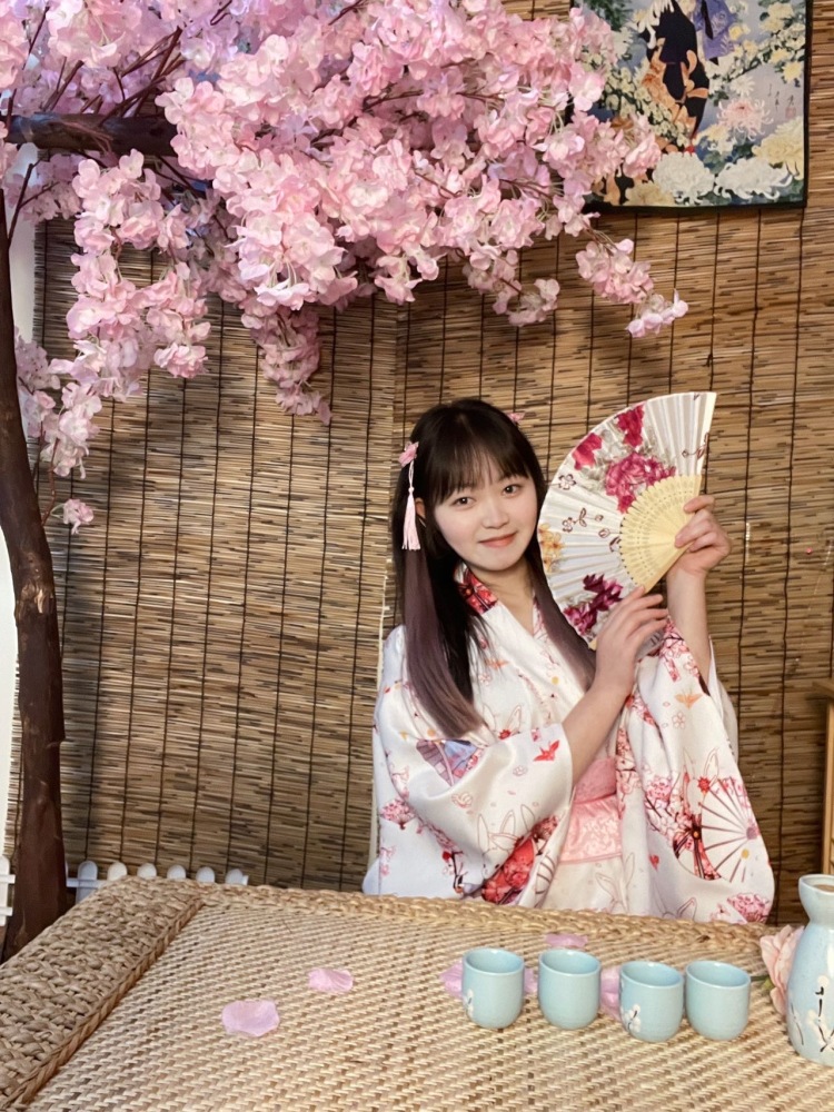 YUZAI-湖南省·张家界市·永定区-抖音,某红薯-169cm/50kg
甜美日系少女各种风格可尝试
接寄拍,种草,开箱等
抖音粉丝1000