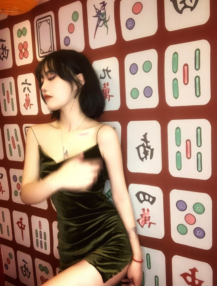 才不是妍-河南省·郑州市·新郑市-抖音-本人在校大学生 身高166 平时喜欢自拍 学过p图课程～发布的抖音也上过热门 收获大家喜爱 在线接单 寄拍 饰品 衣服 包包 鞋子都可以～ 新人 价格合适就好