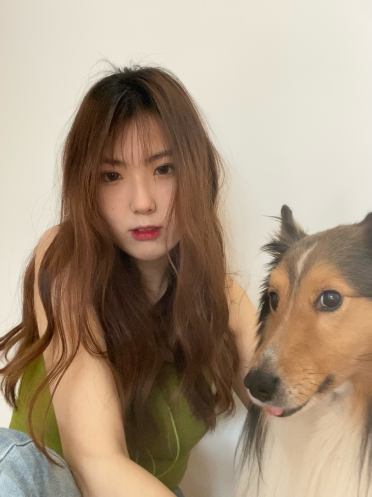 腿毛有点甜.-江苏省·扬州市·仪征市-抖音 微博 某红薯-平时爱唱歌，玩抖音，抖音粉一千多，只想赚点零花钱花花，上手快，效率高