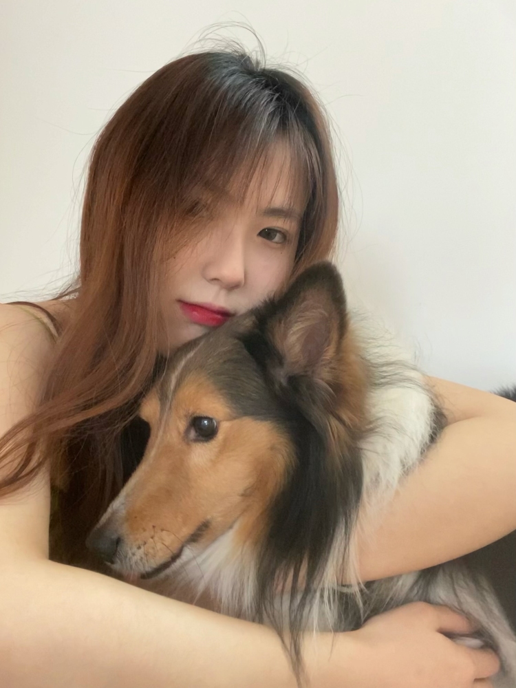 腿毛有点甜.-江苏省·扬州市·仪征市-抖音 微博 某红薯-平时爱唱歌，玩抖音，抖音粉一千多，只想赚点零花钱花花，上手快，效率高