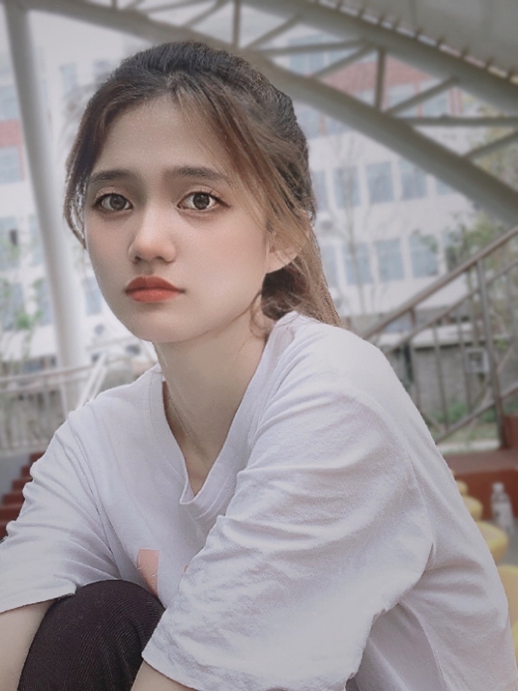 🎀-海南省·海口市·美兰区--161cm 42kg 爱拍照 会修图 可接衣服饰品鞋子等寄拍！暴露着装风格勿扰！