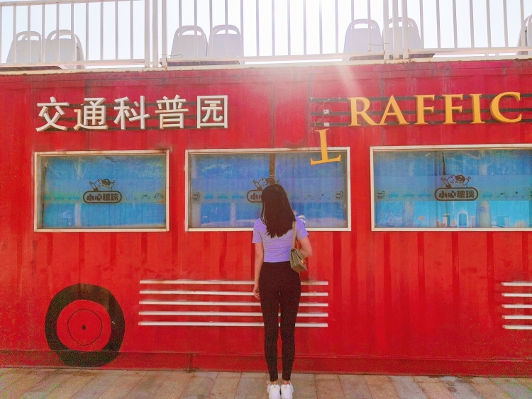 jiaʚྀིɞྀི-广东省·深圳市·龙岗区-某红薯-只接寄拍，身高158体重93斤鞋码36，好看的衣服，包包，鞋子，首饰都可以，日用品也可以的~