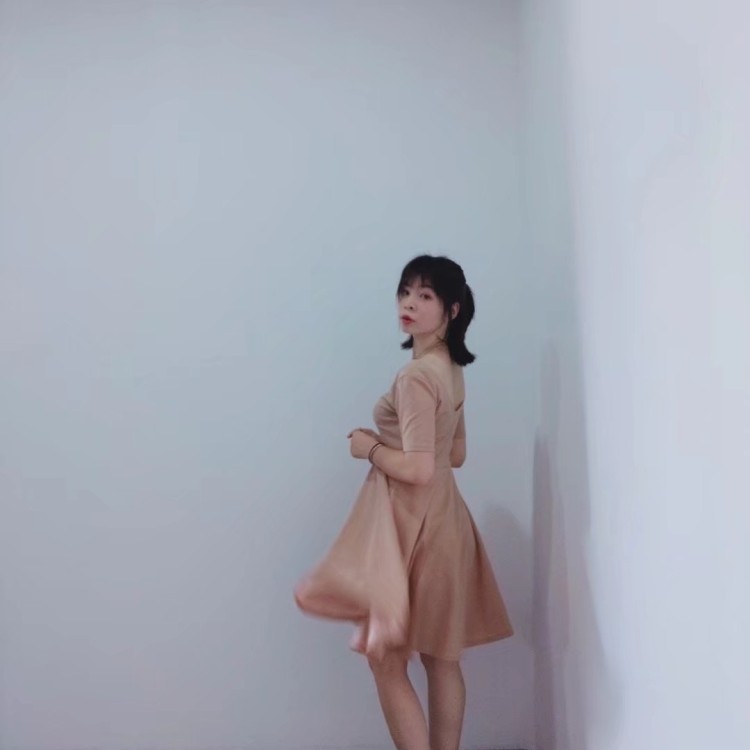 朵一朵🌸-天津市·天津市·东丽区--25岁新手在家带娃宝妈一枚 身高158，体重108可调节，🉑接寄拍，买家秀，衣服风格多变，母婴产品，鞋子，包包。睡衣，食品等等，