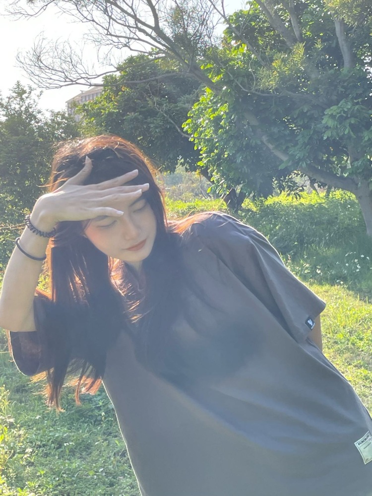 菜菜-福建省·厦门市·翔安区--可接各种风格太过于暴露除外接衣服包包饰品(耳饰除外)认真拍图不拖拉可接受重拍
160/84 36码 拍照道具:iPhone