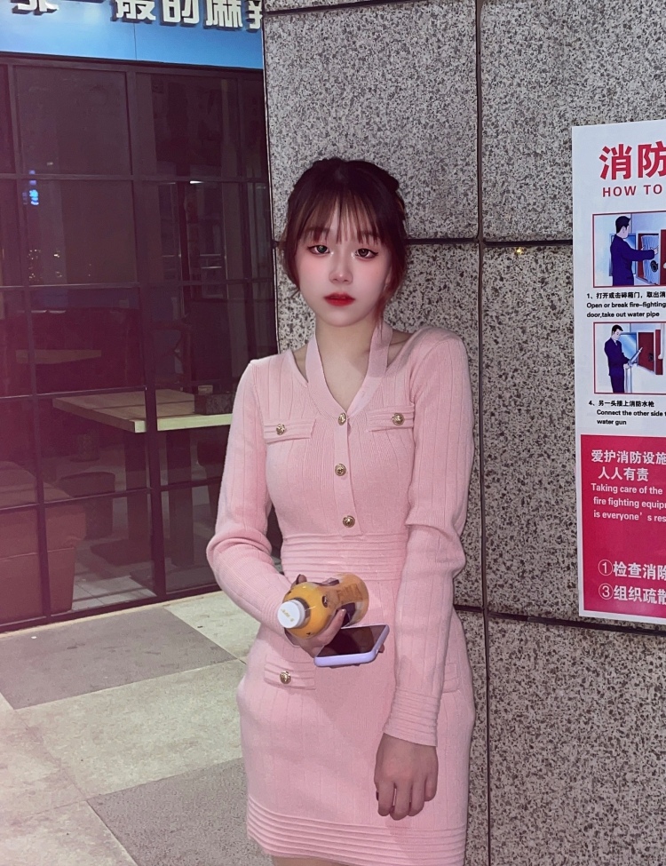 Bi8bo ゜-安徽省·合肥市·庐江县--啥都会一点，废话很多的一瓶人类小样，求带各位大神，性格比较开朗好相处