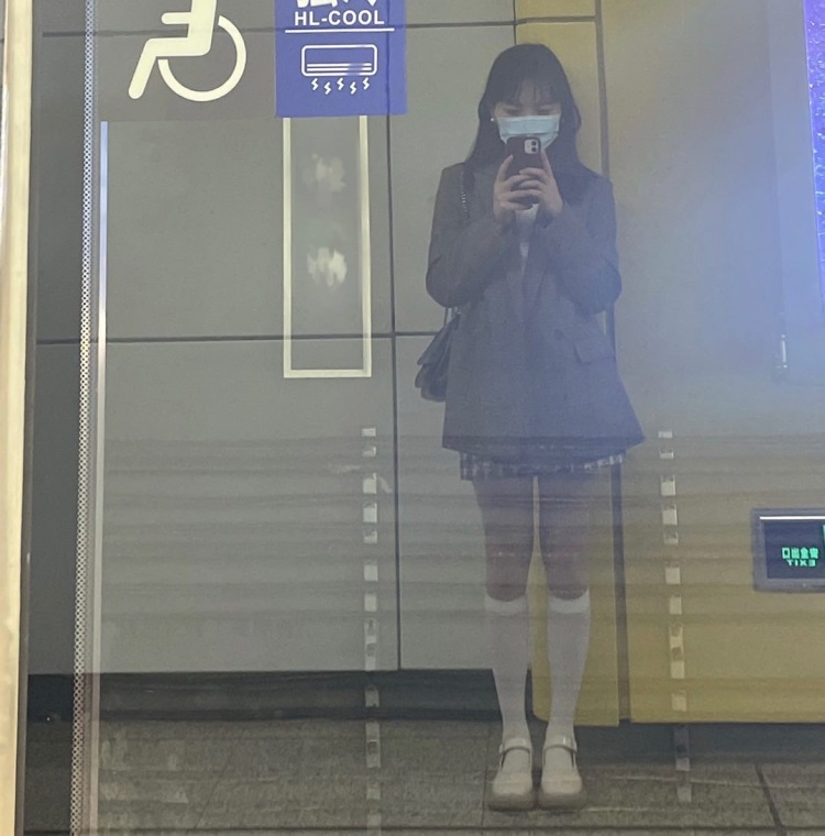 Cheryl-广东省·深圳市·福田区--161cm,50kg,普通职场人
合作方式:买家秀、产品寄拍等