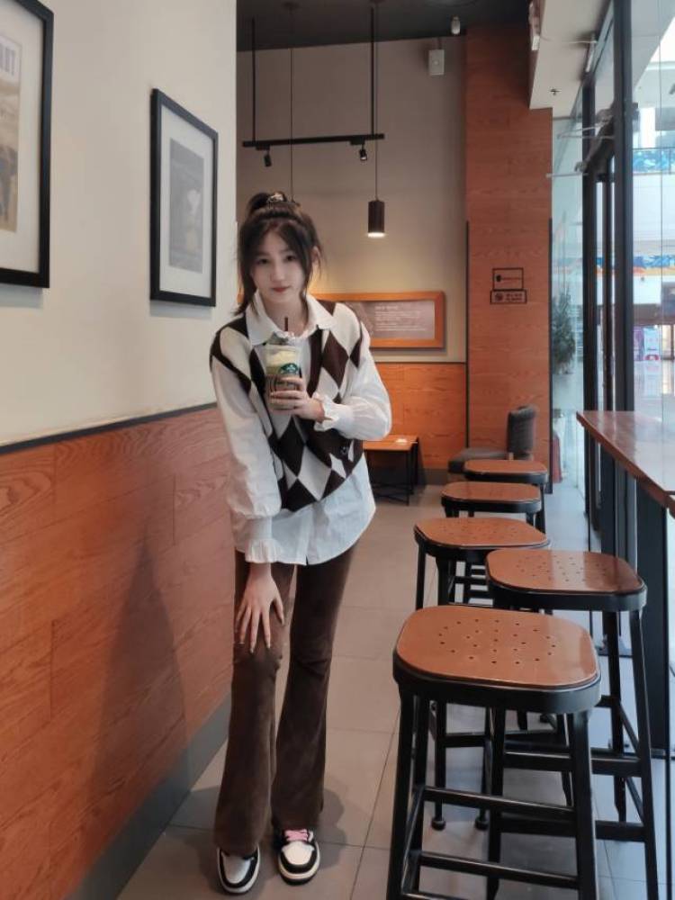 陈劲生-山东省·青岛市·城阳区--接寄拍,服装首饰鞋包假发美瞳都可
身高170
体重108
出图快 自p
有意者私聊