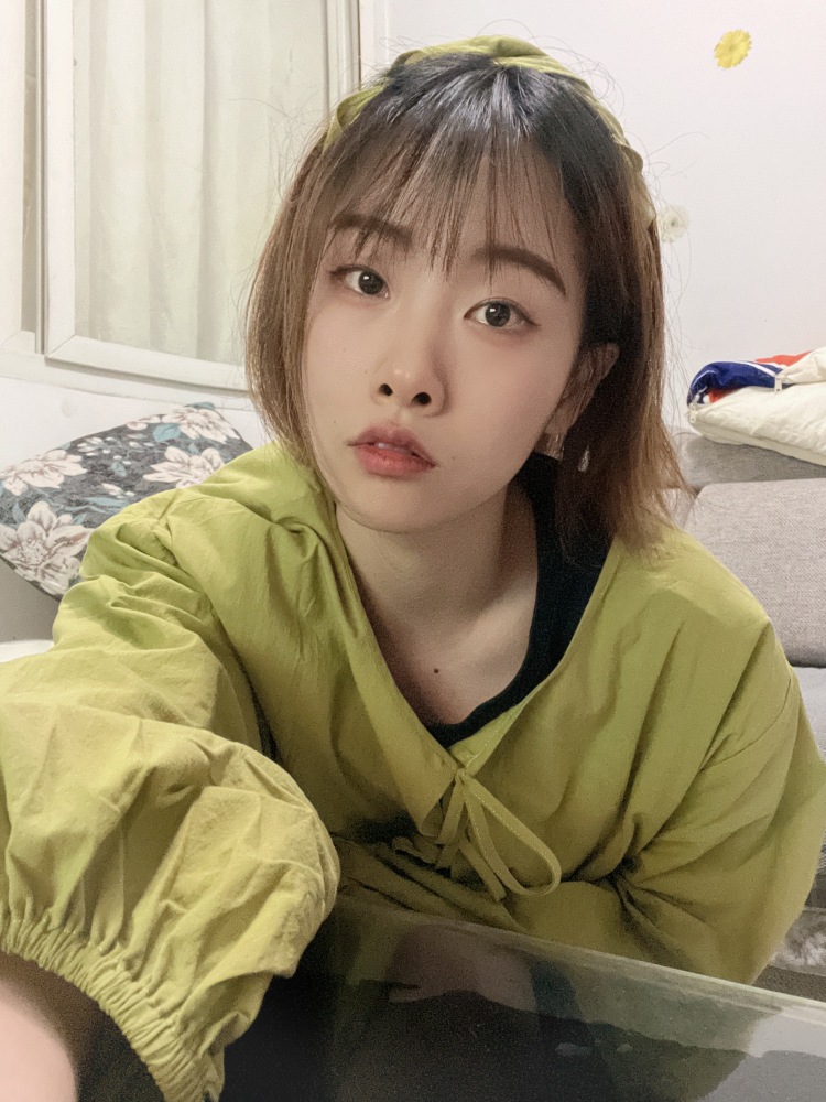 六颗柚子-重庆市·重庆市·南岸区--本人身高163 体重46-49浮动
可接寄拍，探店，淘宝模特，买家秀等。
风格：日系、休闲、甜酷（都可以尝试）
会p图，出图快
自己也会拍一些摄影作品