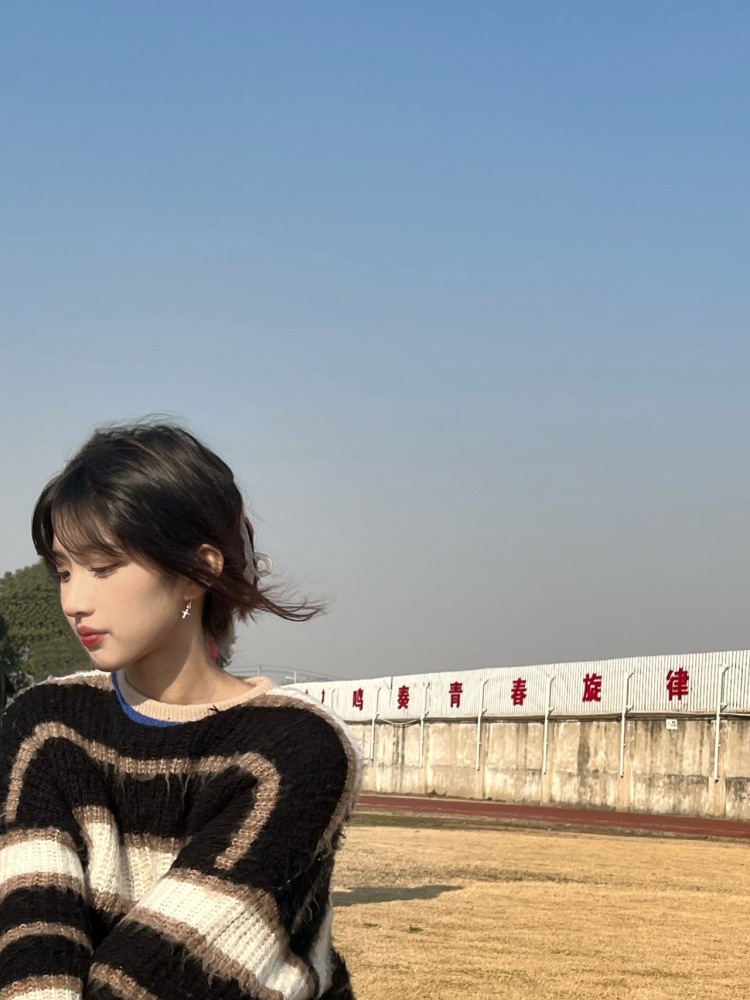 小雯星冰乐-江苏省·苏州市·太仓市-抖音号zyww816 -会p图会会化妆拍照 抖音1360粉丝 寄拍 并分享抖音不用额外的钱 卖家秀 手机壳 衣服  美妆 裤子 鞋子 化妆品 直播勿找谢谢