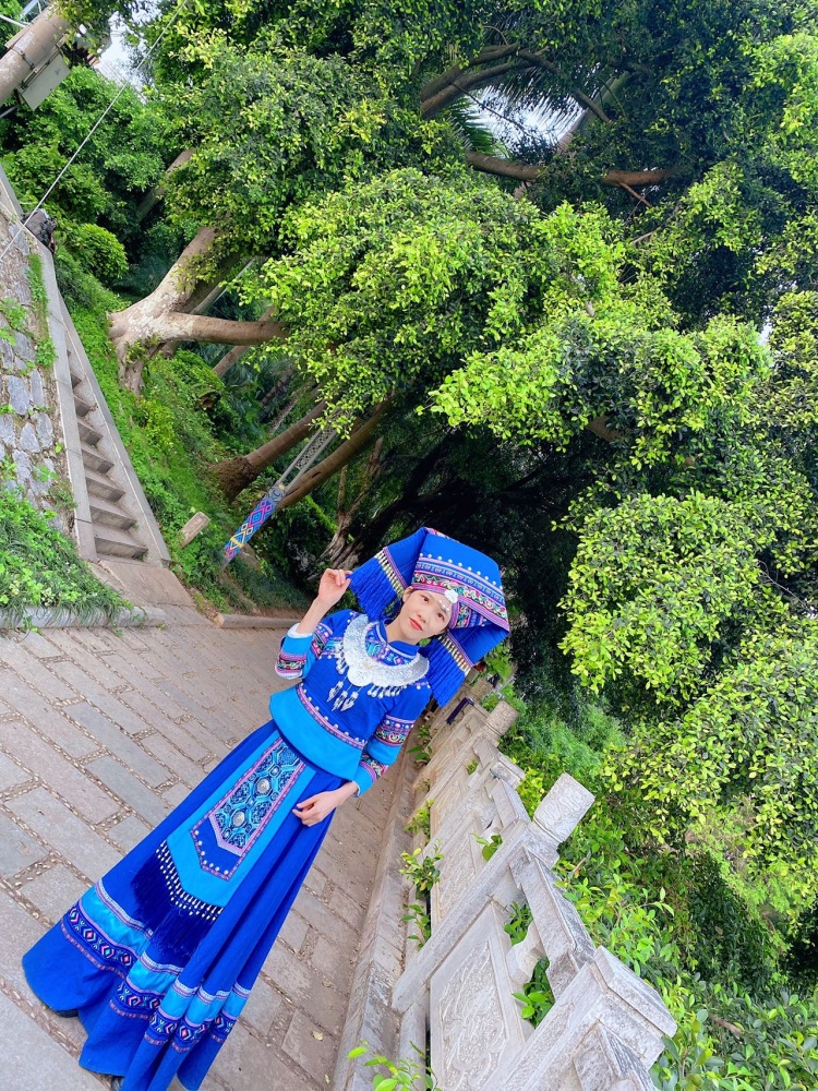 卡贝-广西壮族自治区·南宁市·武鸣区--本人身高165,体重88斤,擅长拍照,修图,可接有偿寄拍,首饰耳环等合理都可以