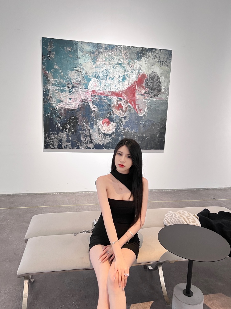 熙熙-广东省·东莞市·厚街镇--抖音有接过寄拍 会拍图 会搭配 时间多
都是原相机
身高160 体重80