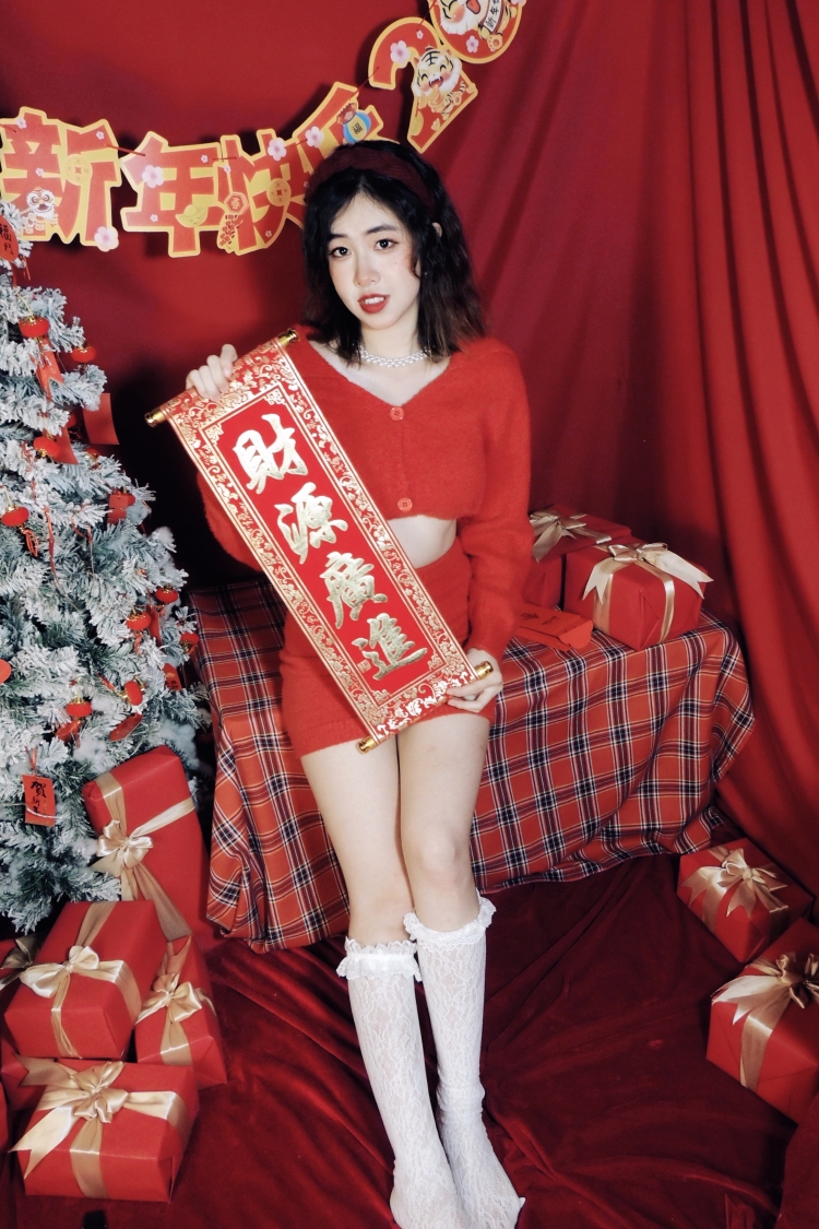 KIKI-广东省·广州市·黄埔区-抖音 某红薯-服装设计在校大学生 接淘宝买家秀 寄拍送拍都可 推广 佣金可详谈 160cm 82kg 风格多样 宝子们 看看我呀